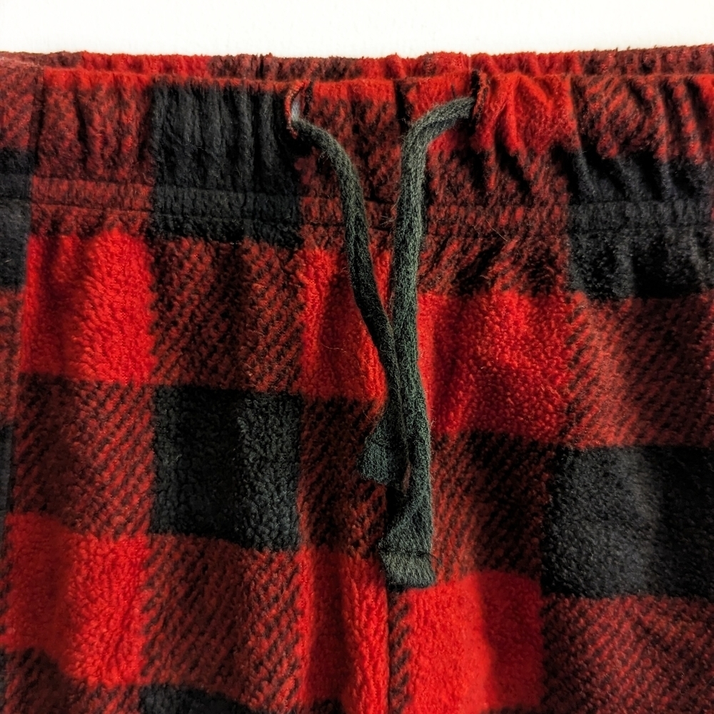 Women's Plush Plaid Flannel Pajama Shorts - Picture 6 of 10